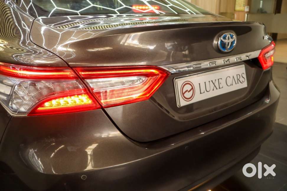 Toyota Camry 2.5l Automatic, 2021, Cng & Hybrids