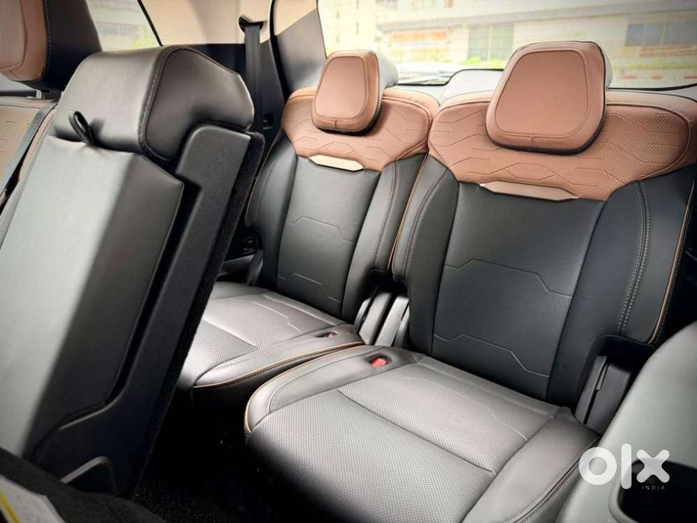 Mahindra Xuv 7xo Ax7, 2026, Petrol