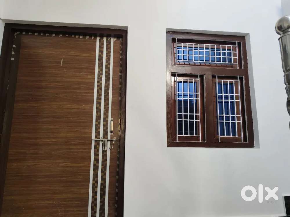 2BHK flat with full unfurnished and 1attached bathroom and kitchen