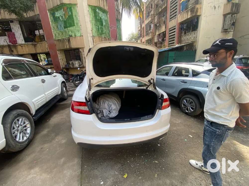 Jaguar Xf 2015 Diesel 65000 Km Driven