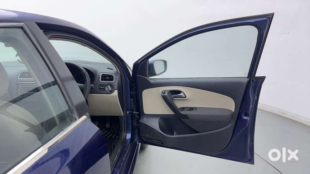 Volkswagen Polo Petrol Highline 1.2l, 2013, Petrol