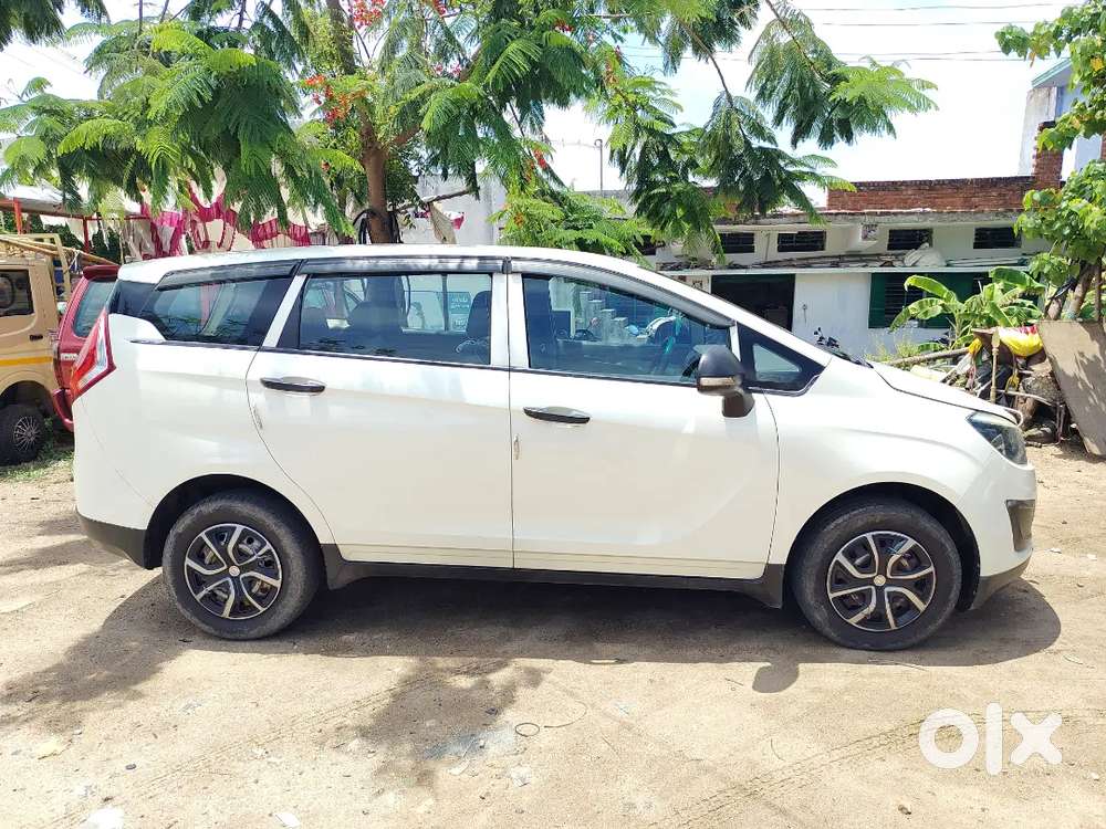 Mahindra Marazzo Diesel 2019