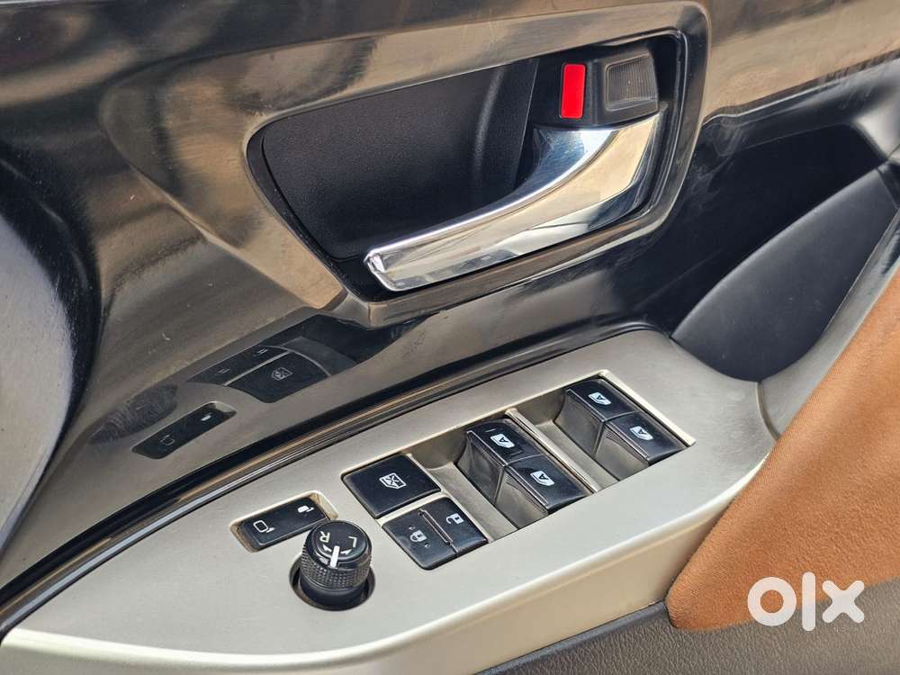 Toyota Innova Crysta 2.8z Automatic, 2017, Diesel