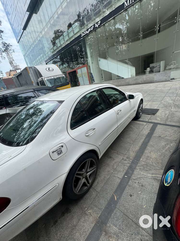 Mercedes-benz E-class Petrol Automatic 2003