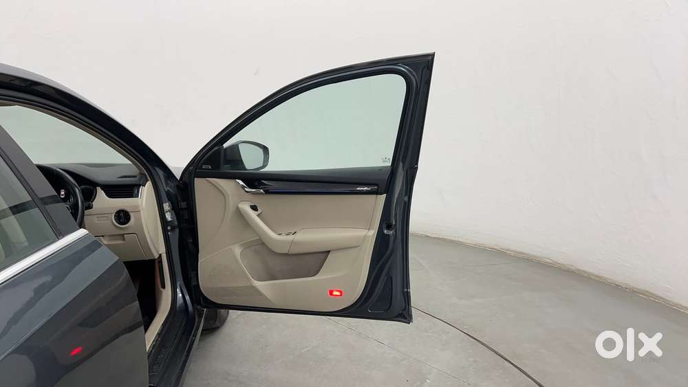 Skoda Octavia 2.0 L K Tsi At, 2018, Petrol