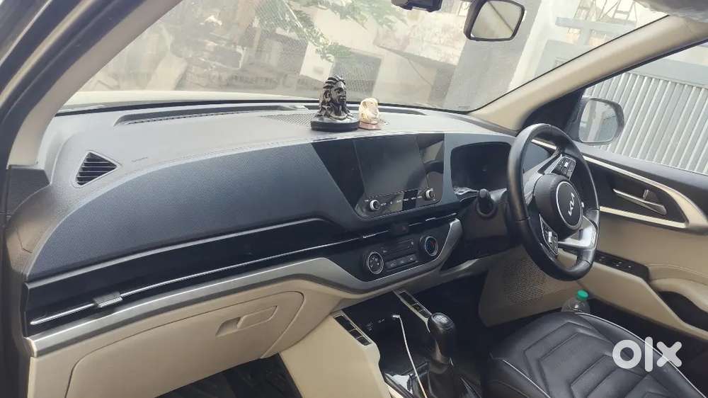 Kia Carens Prestige Plus 2025