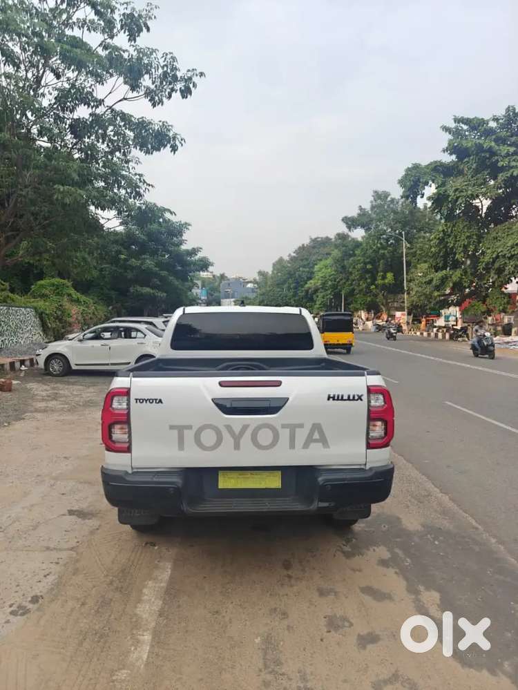 Toyota Hilux 2024 Diesel Well Maintained