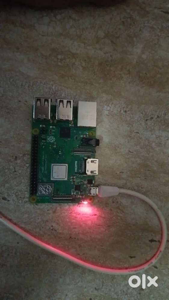 Raspberry Pi 3 Model B+ (1GB)