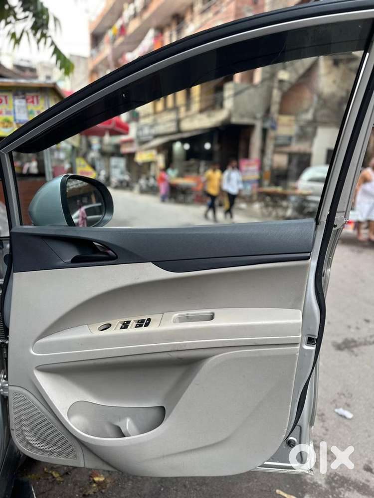 Mahindra Marazzo Well Mainted