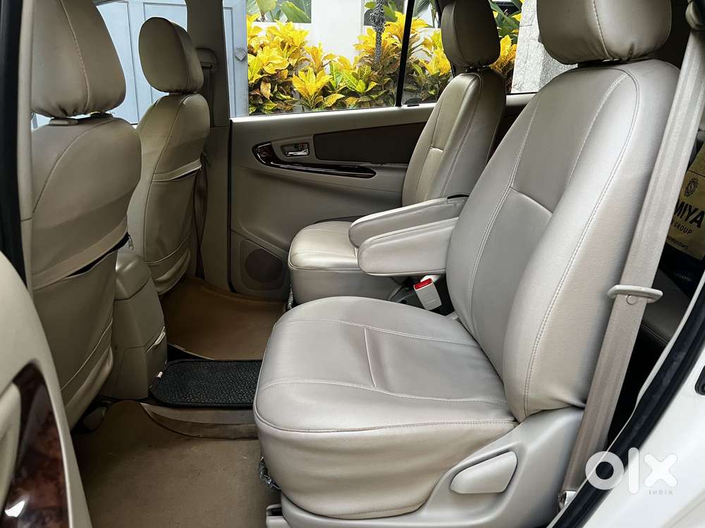 Toyota Innova 2.5 V 7 Str, 2014, Diesel