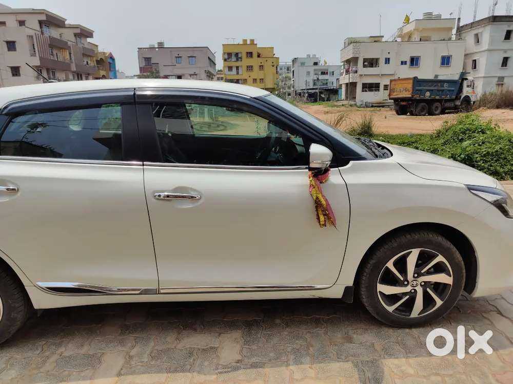 Toyota Glanza V Amt 2023 Petrol Top Model Automatic Well Maintained