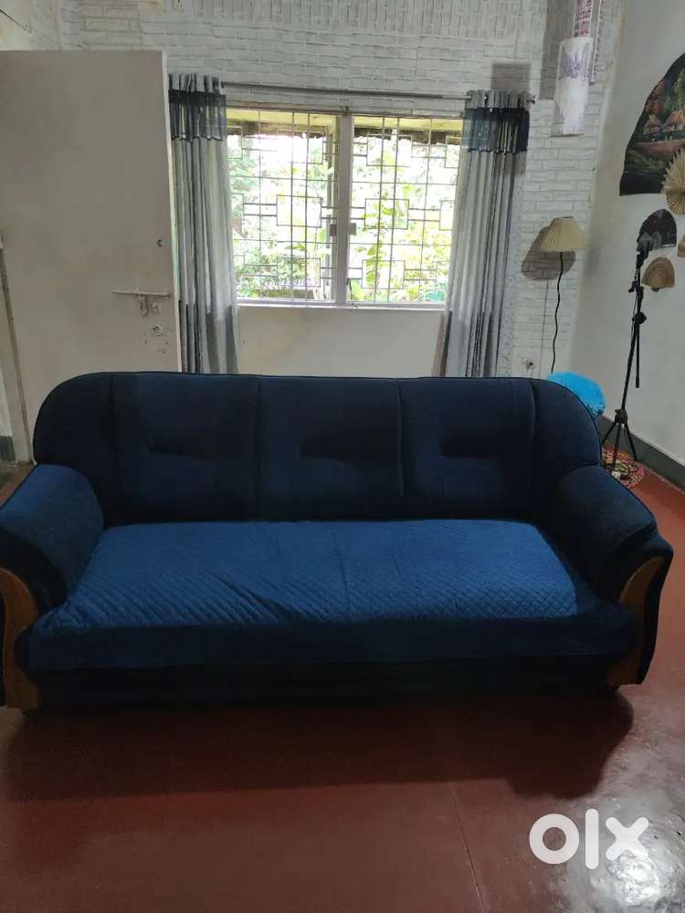 Elegant 3 seater sofa