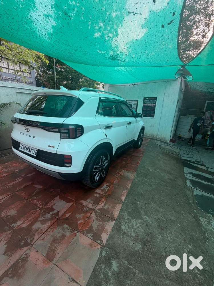 Hyundai Venue 2024 Petrol Good Condition