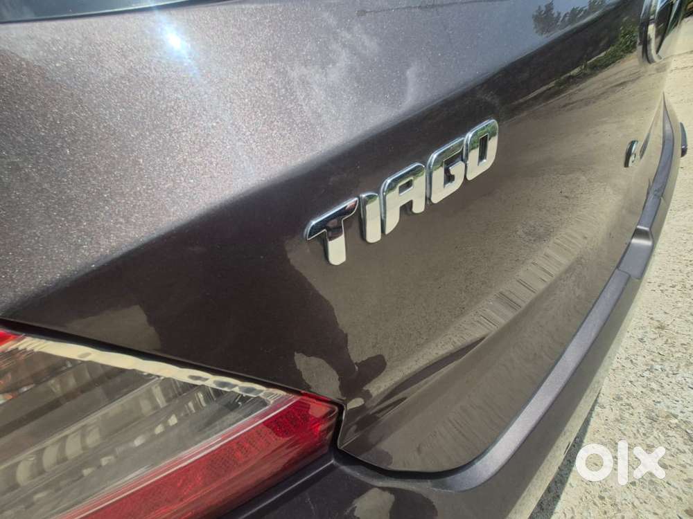 Tata Tiago 1.2 Revotron Xza, 2018, Petrol