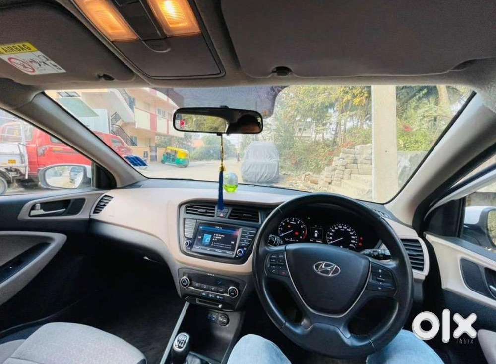 Hyundai I20 Asta O 1.2 Key Less Top Varient