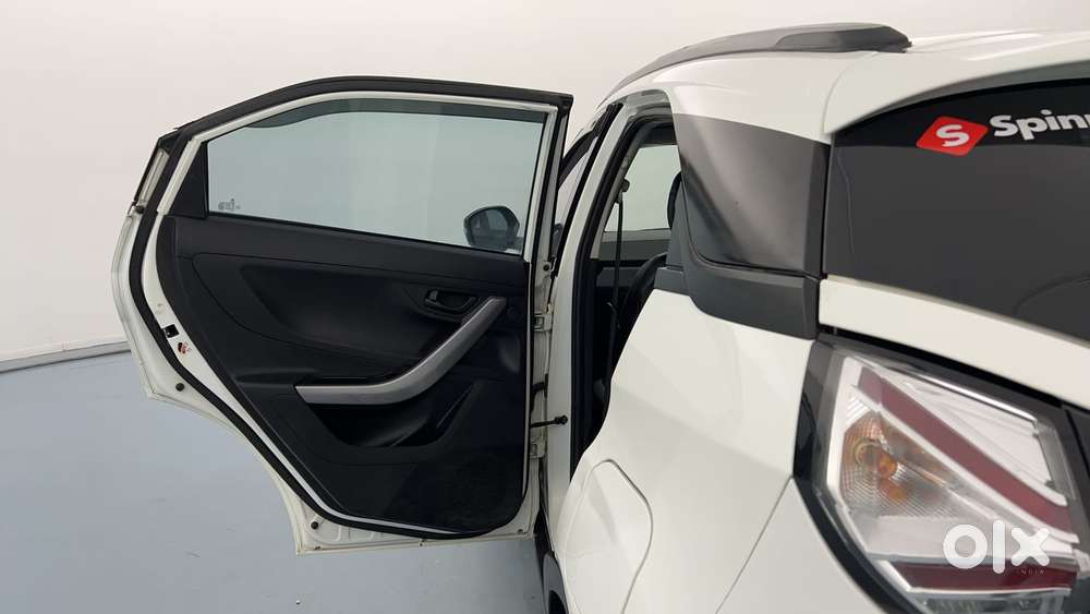 Tata Nexon 1.2 Revotron Xm (s), 2023, Petrol