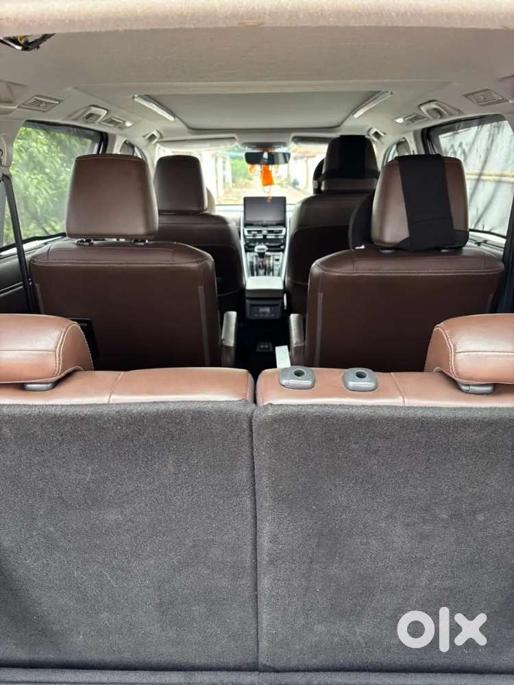 Toyota Innova Hycross 2023 Hybrid Zx