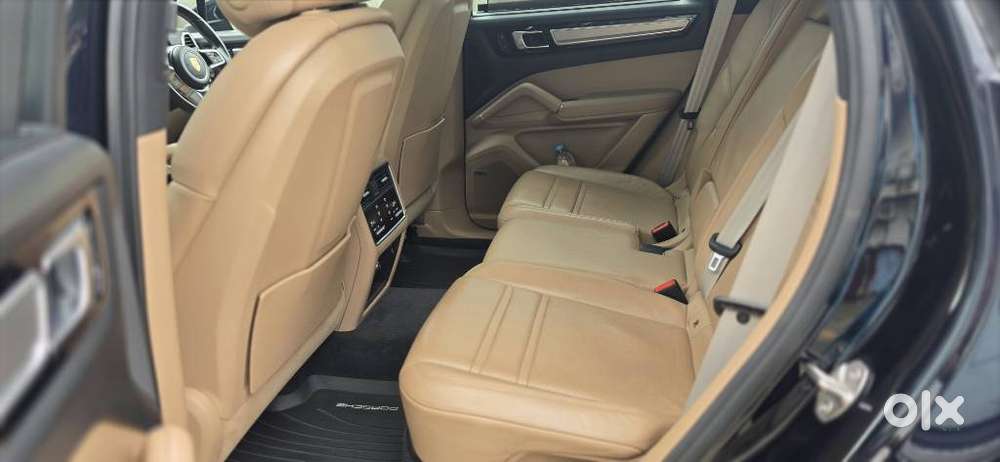 Porsche Cayenne Platinum Edition, 2022, Petrol