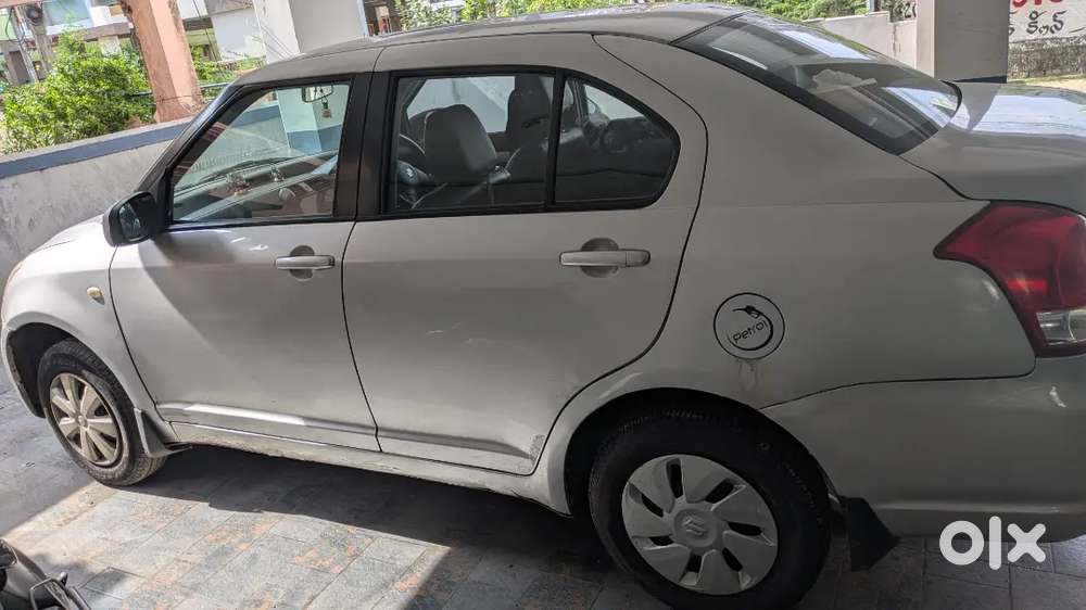 Maruti Suzuki Dzire 1.2 Lxi 2011