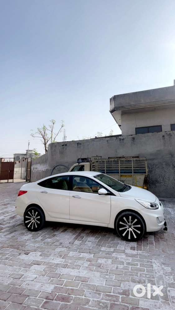 2015 Hyundai Verna Diesel Manual Car