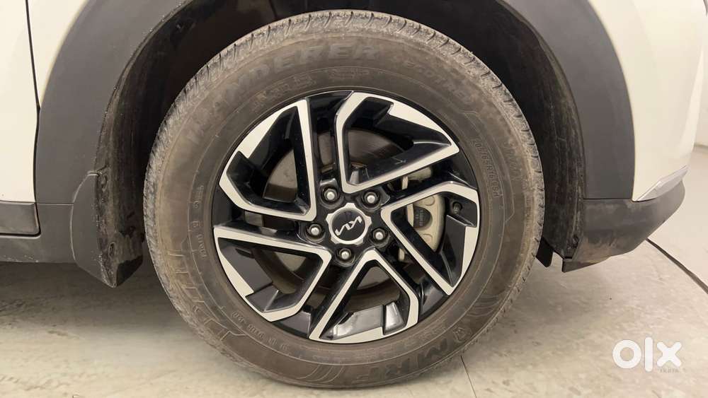Kia Carens 1.4 Luxury Plus 6 Str, 2023, Petrol
