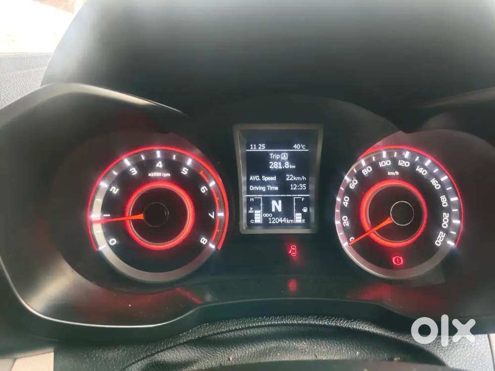 Mahindra Xuv300 2023 Petrol 12000 Km Driven