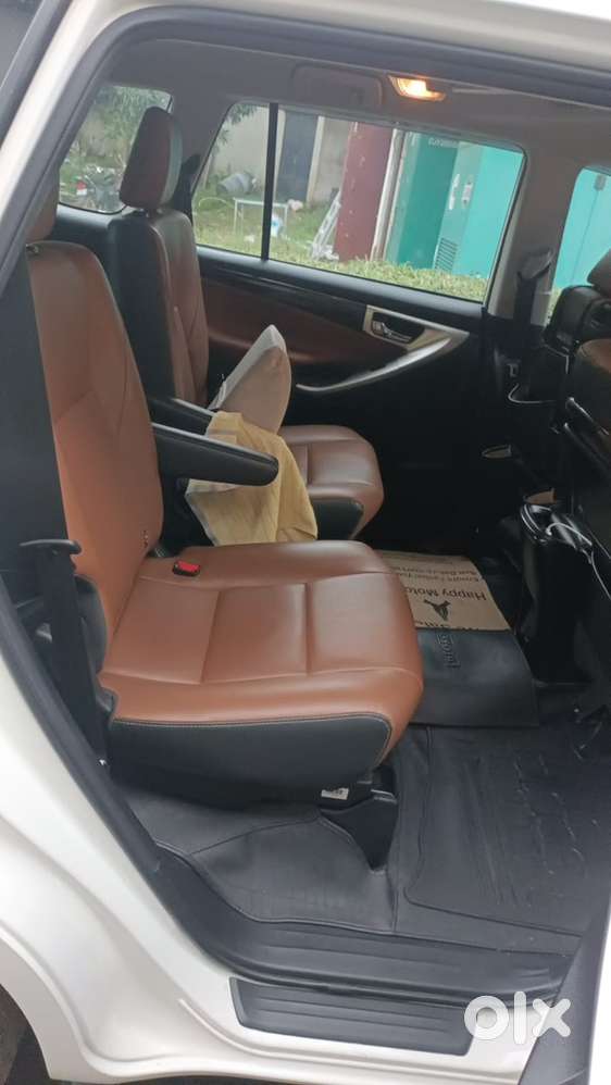 Toyota Innova Crysta 2022 Petrol Well Maintained
