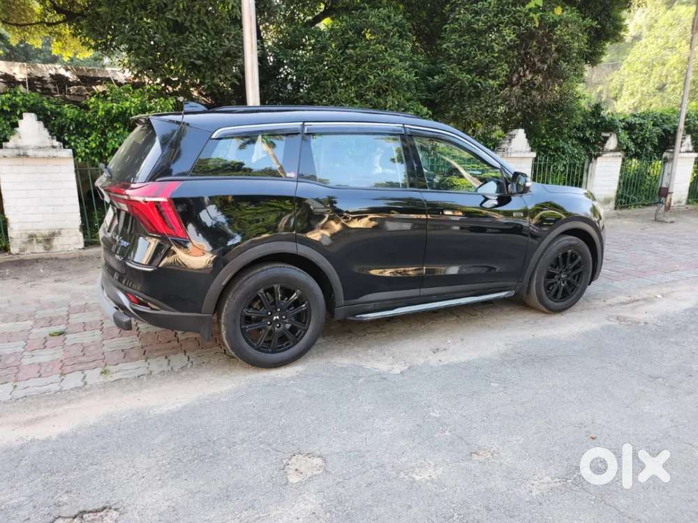 Mahindra Xuv700 2.2 Ax 7 Diesel At Str Awd, 2025, Diesel