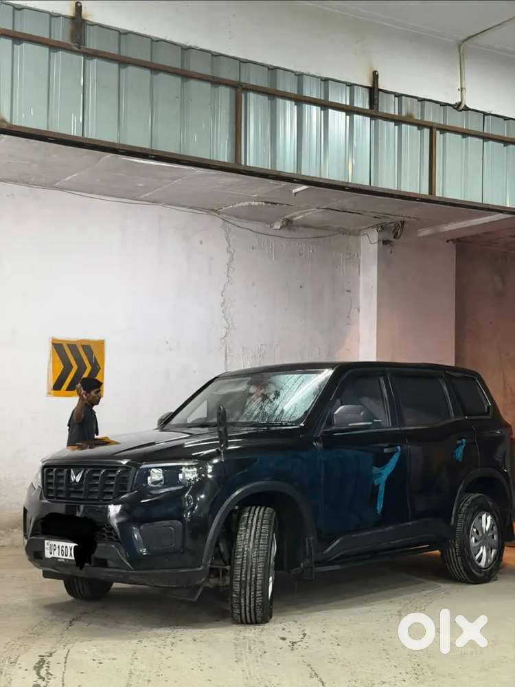 Scorpio N 2023 Petrol 21000km