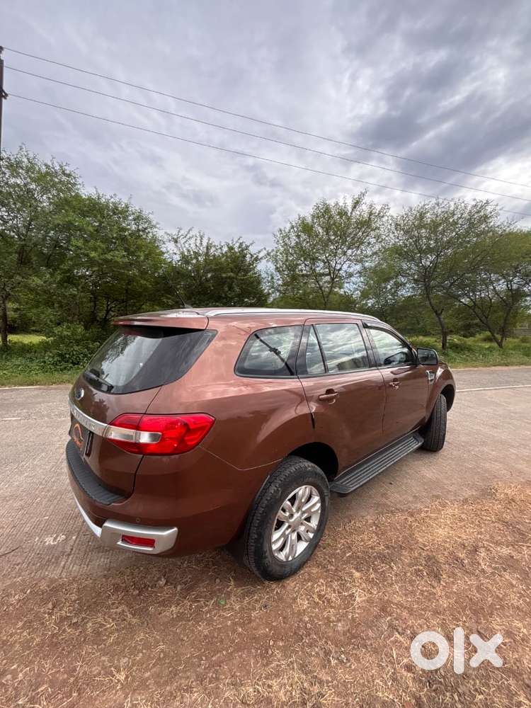 Ford Endeavour 2.2 Trend At 4x2, 2016, Diesel
