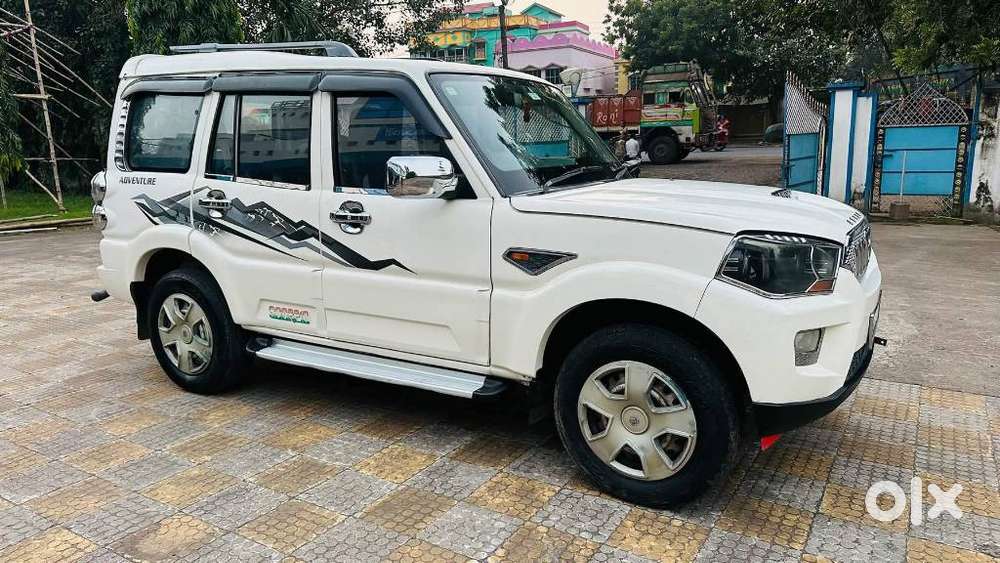 Mahindra Scorpio S4, 2016, Diesel