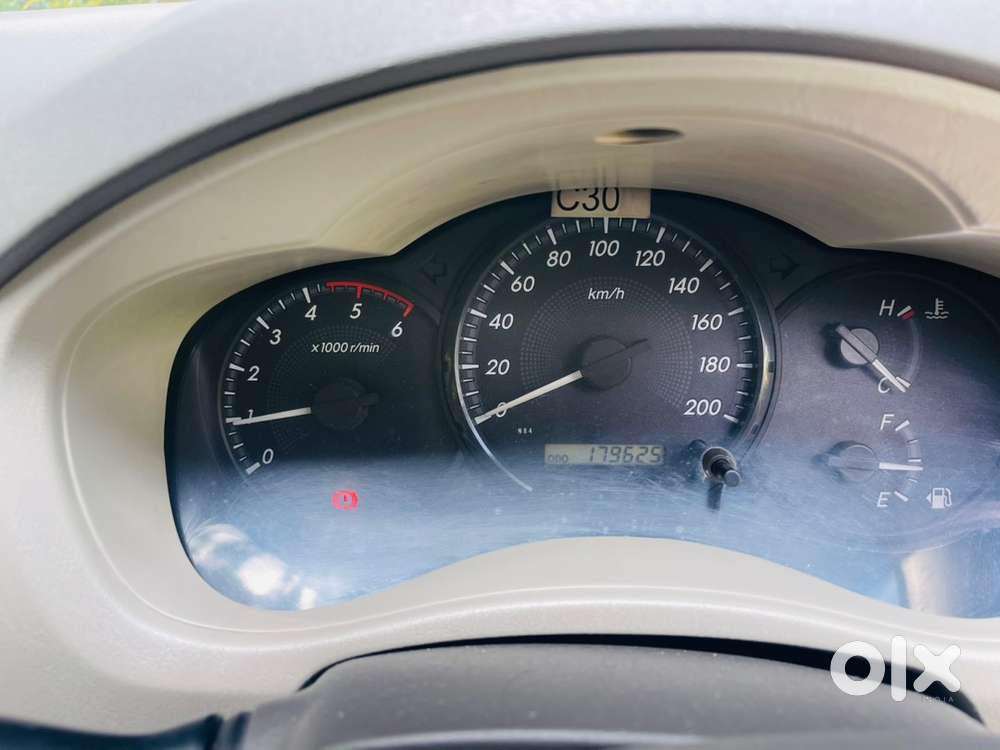 Toyota Innova Diesel 2012 Second Owner
