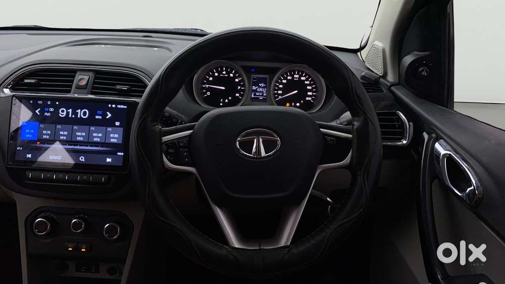 Tata Tiago 1.2 Revotron Xz, 2017, Petrol