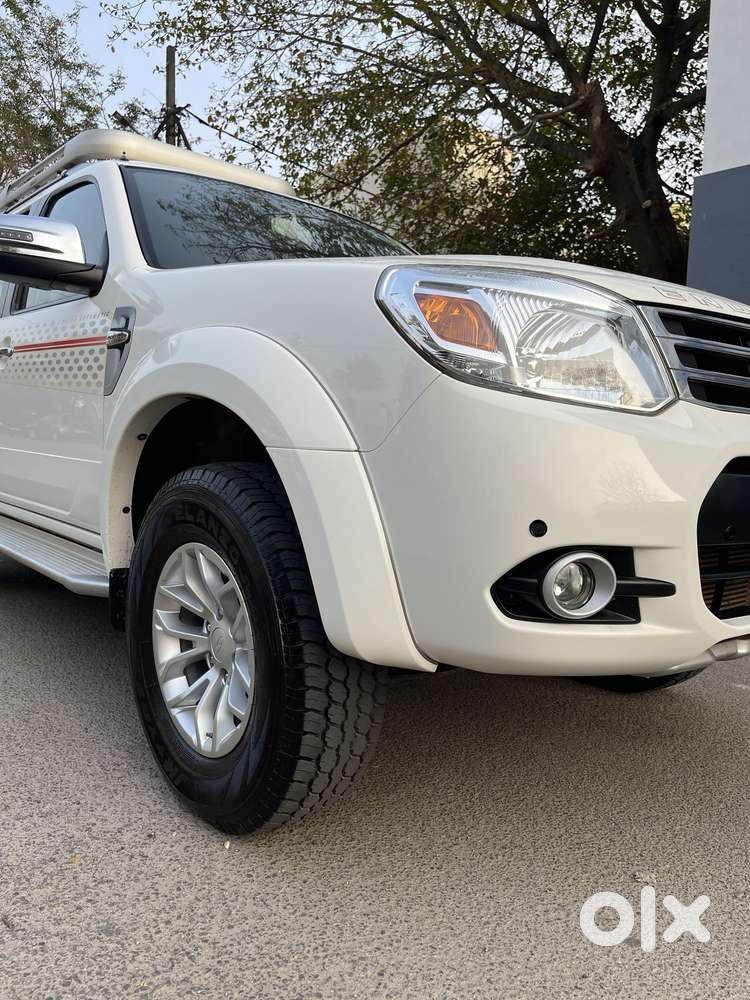 Ford Endeavour 3.2 Titanium At 4x4, 2014, Petrol