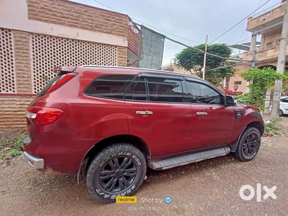 Ford Endeavour 3.2 Titanium 2016