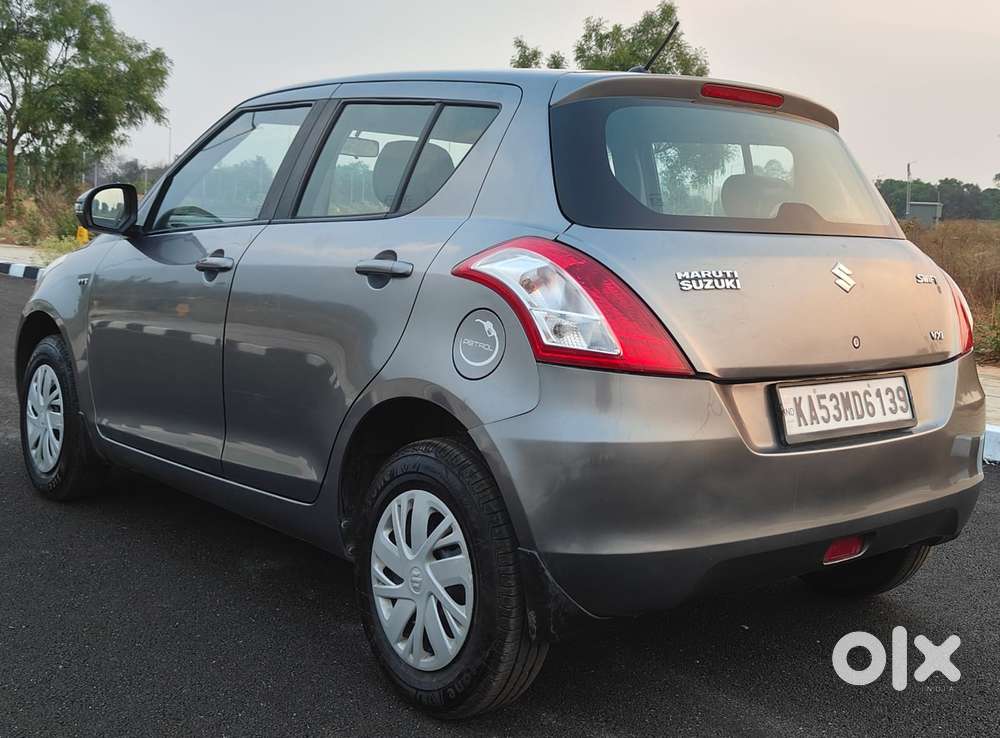 Maruti Suzuki Swift Vxi 1.2 Abs Bs-iv, 2016, Petrol