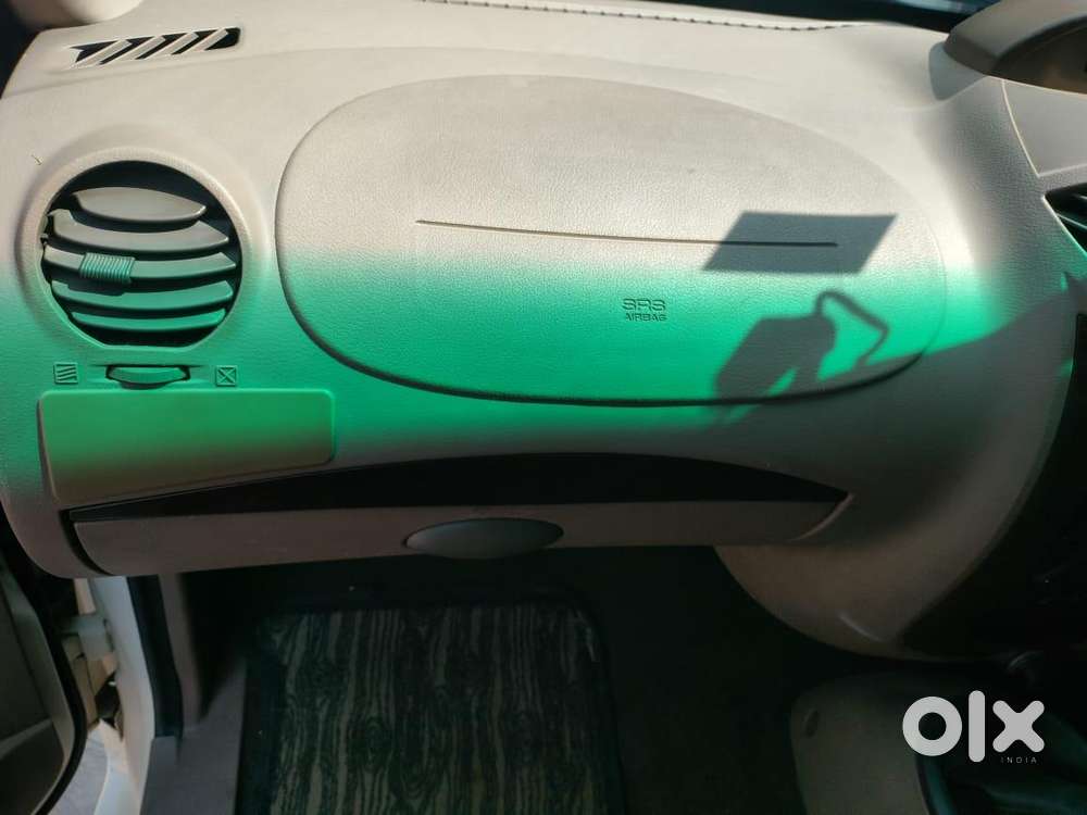 Mahindra Xylo 2009-2011 E8 Abs Airbag Bsiv, 2011