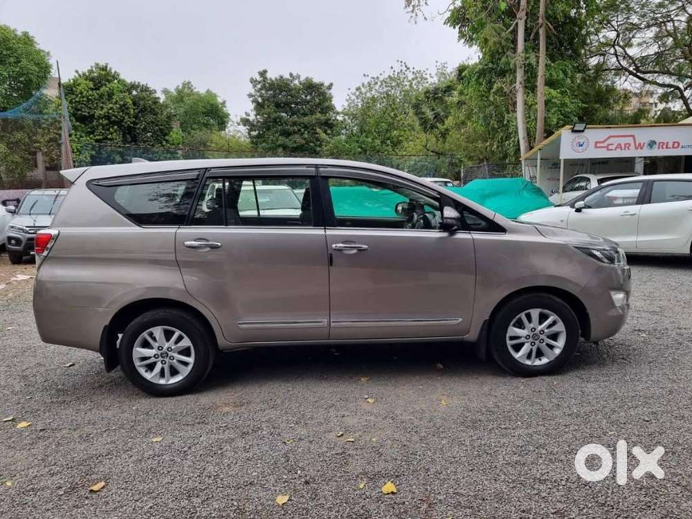 Toyota Innova 2.5 V 7seater Crysta Edition, 2019, Diesel