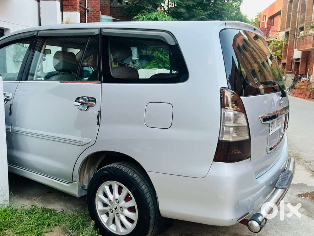 Toyota Innova 2013 Diesel Well Maintained