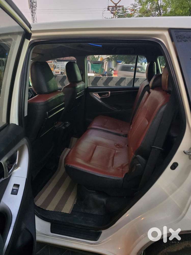 Toyota Innova Crysta 2.4 V, 2016, Diesel