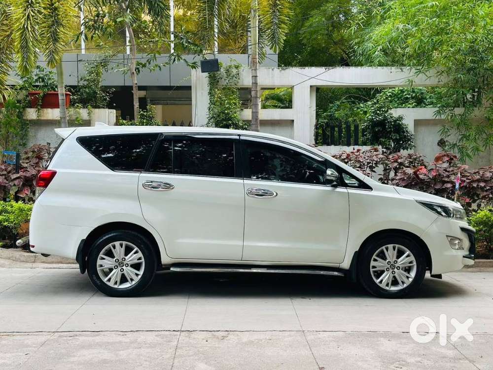 Toyota Innova Crysta 2.4 Z 7 Str, 2016, Diesel