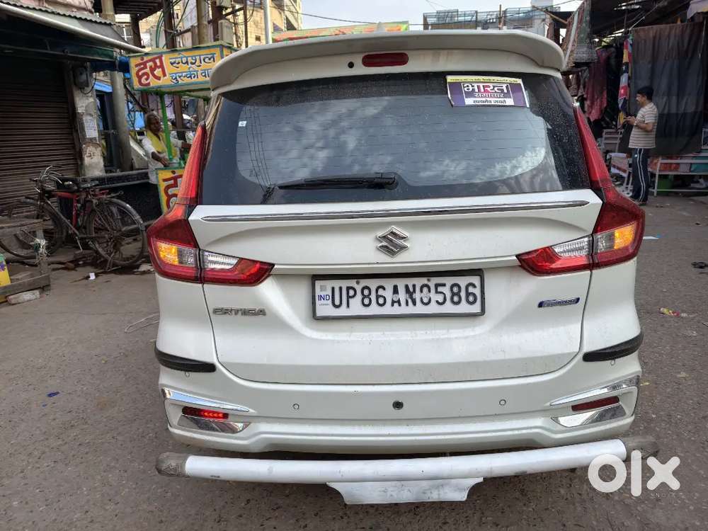 मरूरी सुजुकी की अर्टिगा कार 2024 मोडल 64 हजार किलोमीटर चली हुई