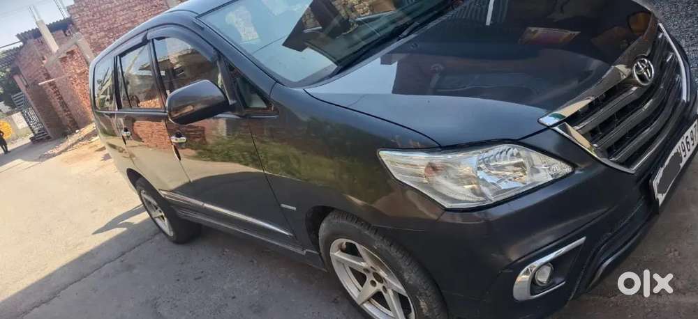 Toyota Innova Diesel 2015