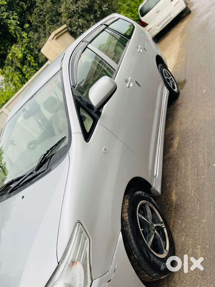 Toyota Innova 2013 Diesel 178000 Km Driven