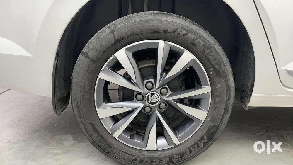 Skoda Slavia Style 1.5l Tsi Dsg, 2023, Petrol