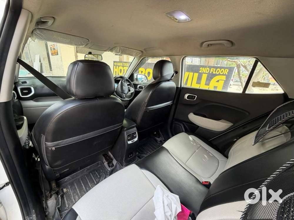 Hyundai Venue 2024 Diesel Well Maintained