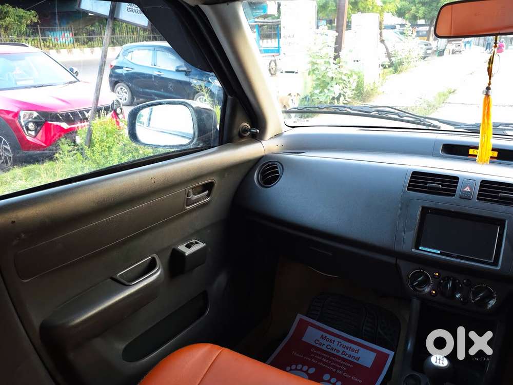 Maruti Suzuki Swift Vxi + Manual, 2005, Petrol
