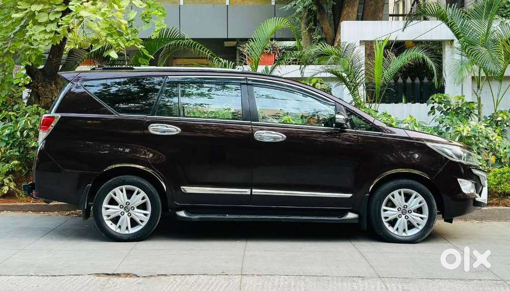 Toyota Innova Crysta 2.8z Automatic, 2018