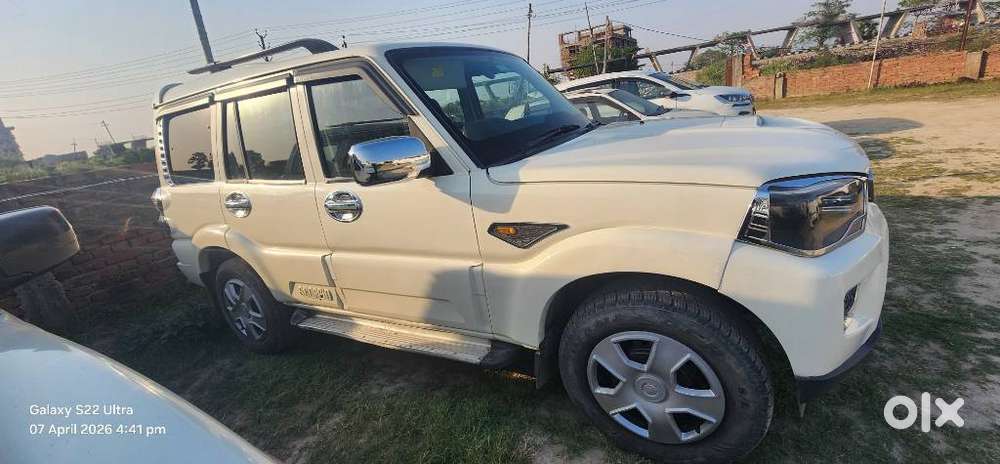 Mahindra Scorpio S4, 2018, Petrol