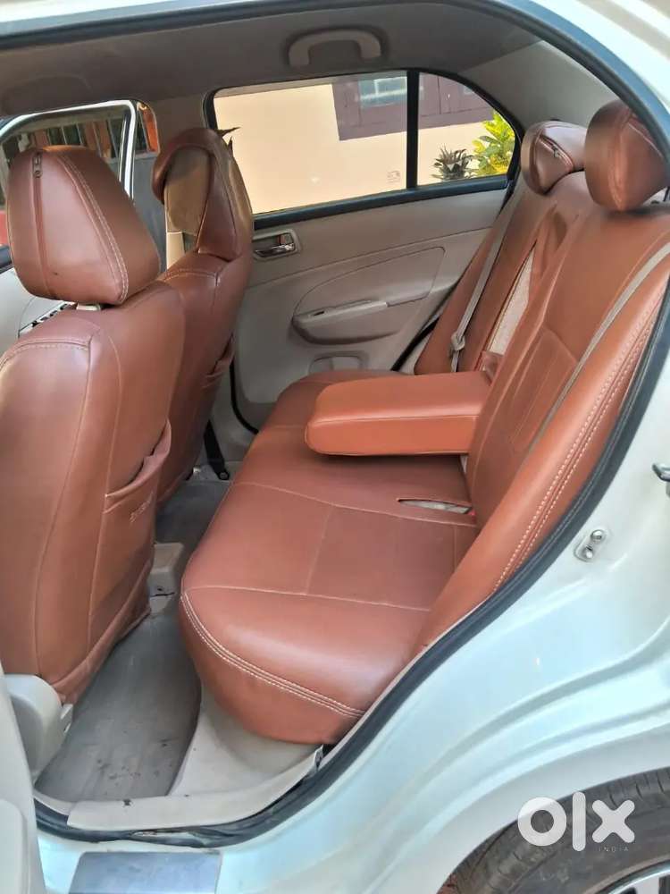 A/c Power Steering 4 Power Vinto Center Lock New Tyre New Battery